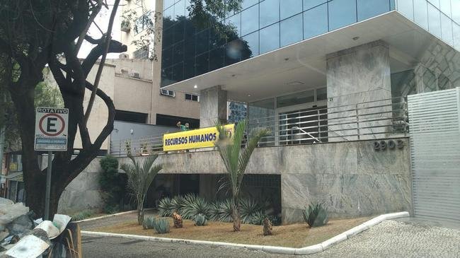 Supermercados BH j utiliza o prdio da antiga sede administrativa do Cruzeiro