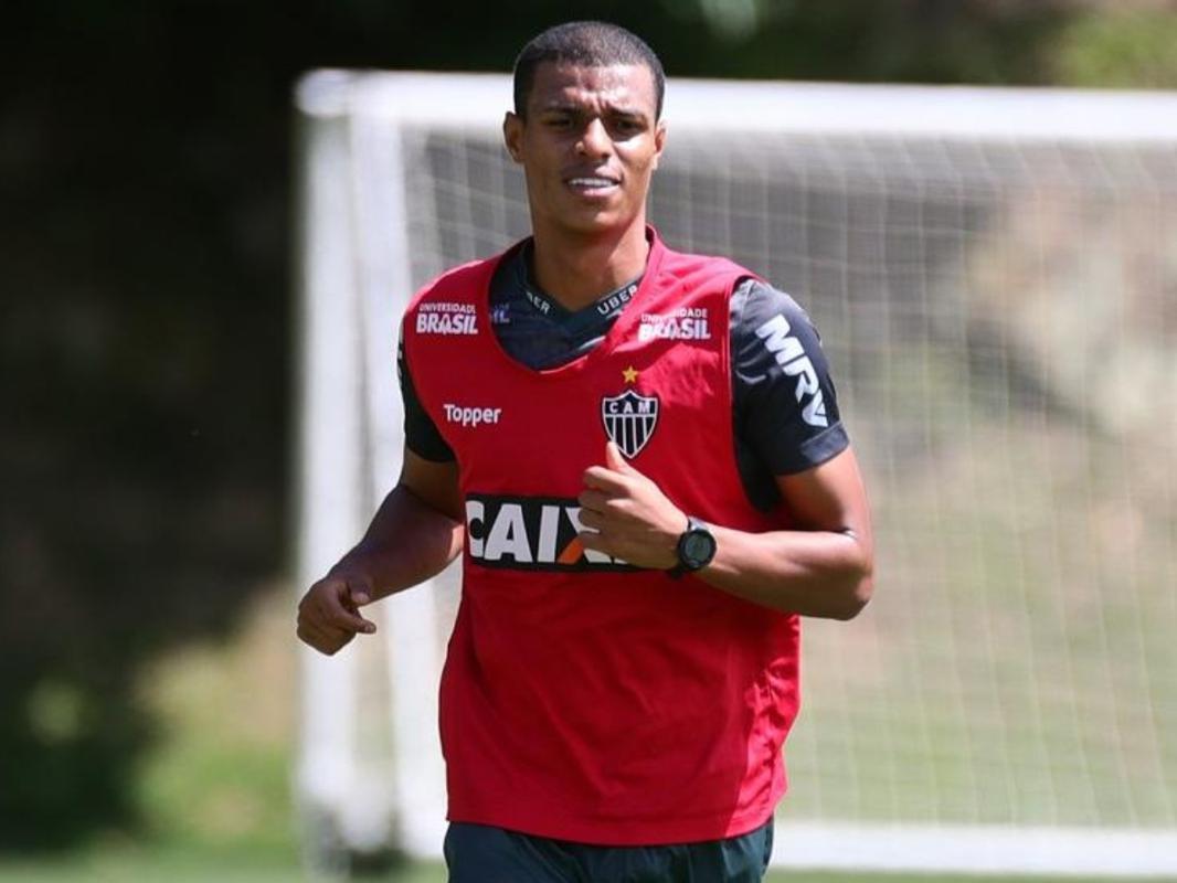 Lucas Cândido - O volante revelado pelo Atlético ficou fora dos planos de Jorge Sampaoli e rescindiu com o Atlético no início de junho. Pouco depois, assinou com o Vitória. No clube baiano, são 11 jogos nesta temporada.