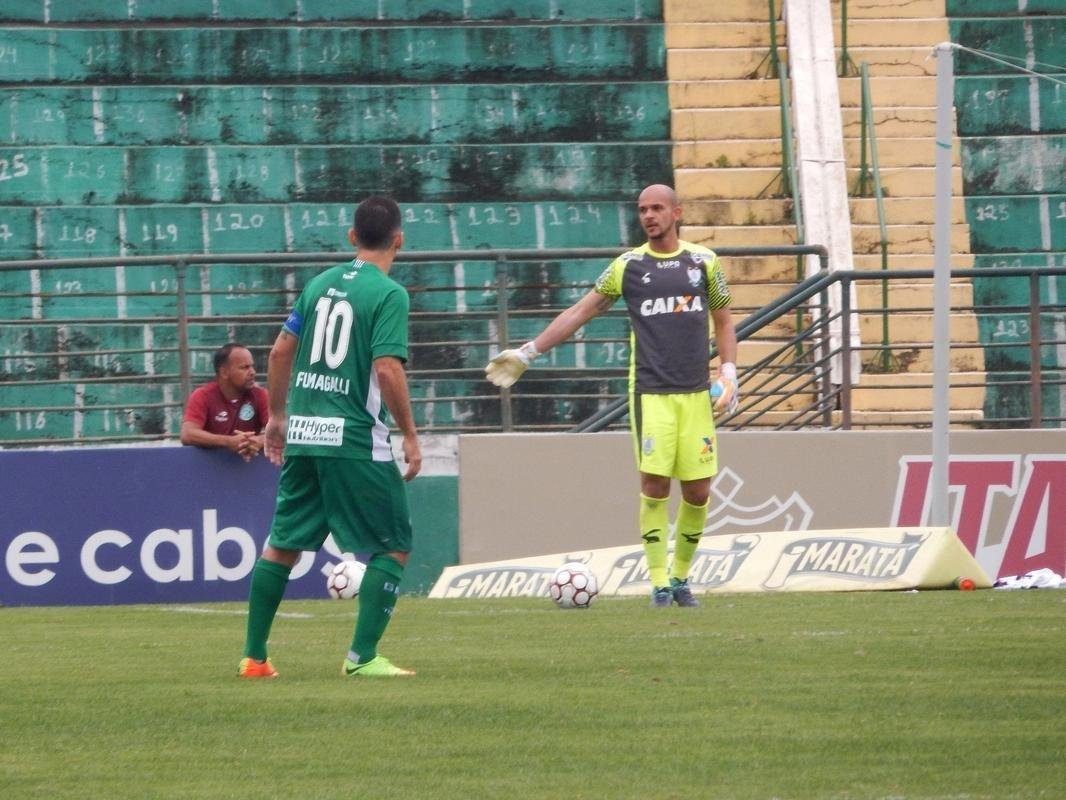 Fotos do jogo entre Guarani e Amrica, no Brinco de Ouro da Princesa, pela 33 rodada da Srie B
