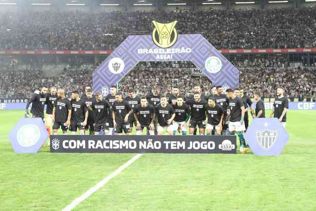 Bola Do Jogo – Atlético-MG 1 X 1 Palmeiras – Com Racismo Não Tem Jogo –  Autografada Pelo Elenco Do Atlético-MG – Play For a Cause