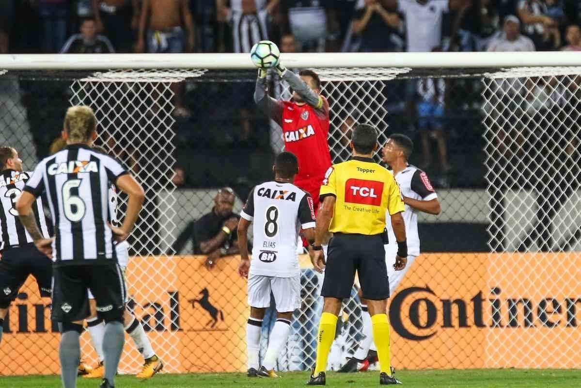 Atltico e Botafogo duelaram no Estdio Nilton Santos pelas quartas de final da Copa do Brasil