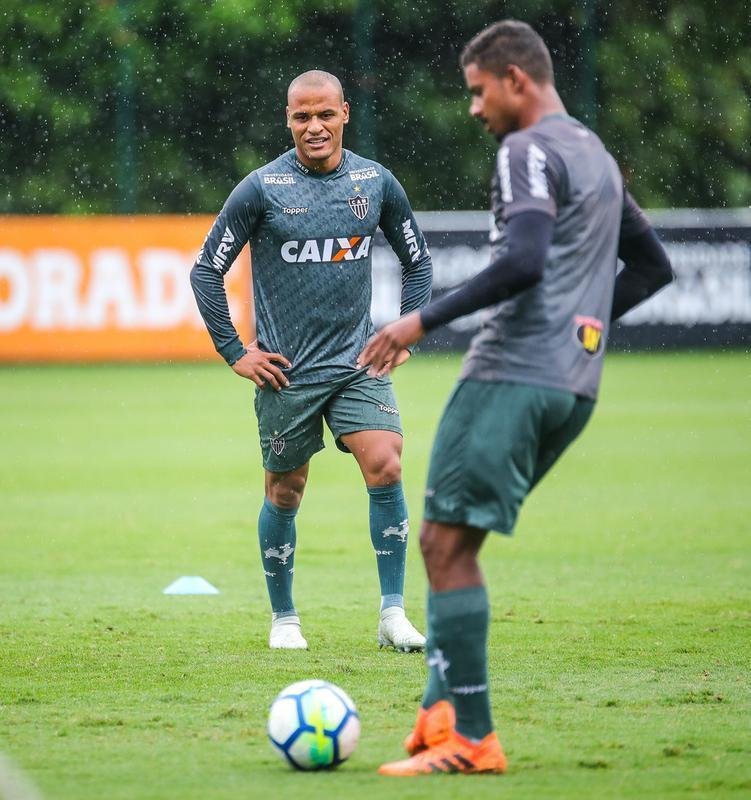 Levir comanda treino ttico na Cidade do Galo; veja fotos