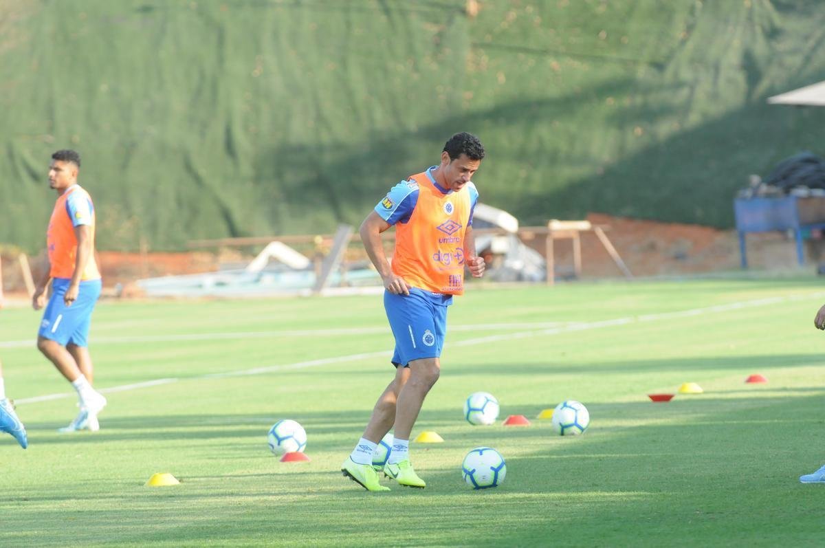 Galeria de fotos do treino do Cruzeiro nesta sexta-feira (6/9), na Toca da Raposa II