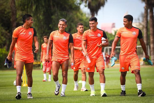 Universitario (Peru)