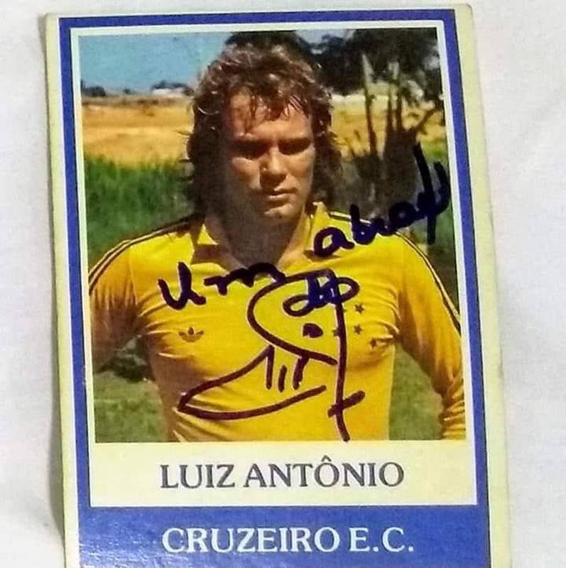 Luiz Antnio defendeu o Cruzeiro entre 1978 e 1988, mas foi cedido por emprstimo a Internacional de Limeira e Grmio Maring. Ele foi contratado pelo presidente Felcio Brandi para suceder o dolo Raul Plassmann. Foram 171 apresentaes na meta cruzeirense.