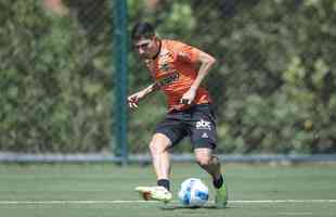 Fotos do primeiro treino de Junior Alonso no retorno ao Atltico