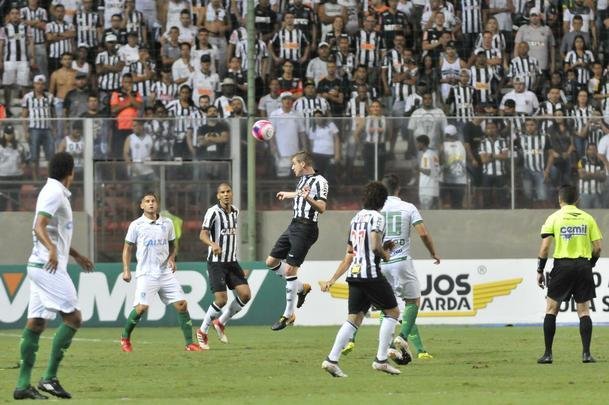 Imagens do clssico de ida da semifinal do Mineiro, entre Atltico e Amrica, no Independncia