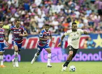 Em mais uma atuação ruim, o Vasco perdeu por 2 a 0 para o Fortaleza, no Castelão, com gols no fim do jogo