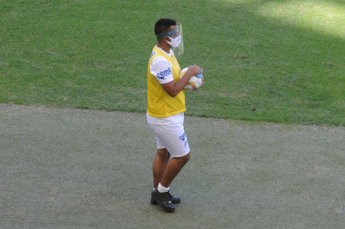 Na retomada do Campeonato Mineiro, Cruzeiro e URT se enfrentaram no Mineiro