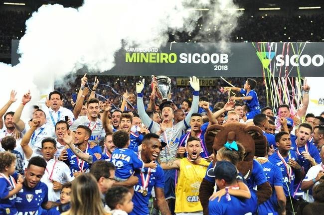 Festa do Cruzeiro com a conquista do Campeonato Mineiro sobre o Atltico