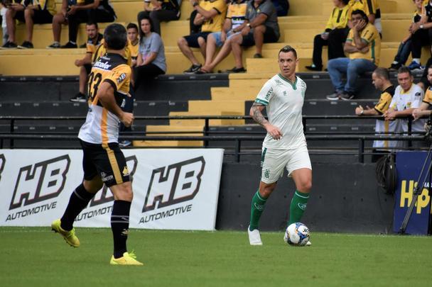 Criciúma e América se enfrentaram no Heriberto Hülse, pela terceira rodada da Série B