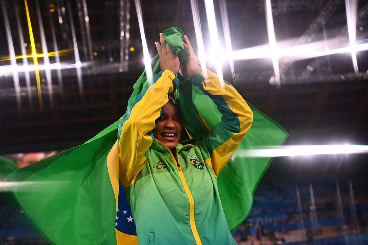 Rebeca Andrade conquistou a medalha de ouro no salto