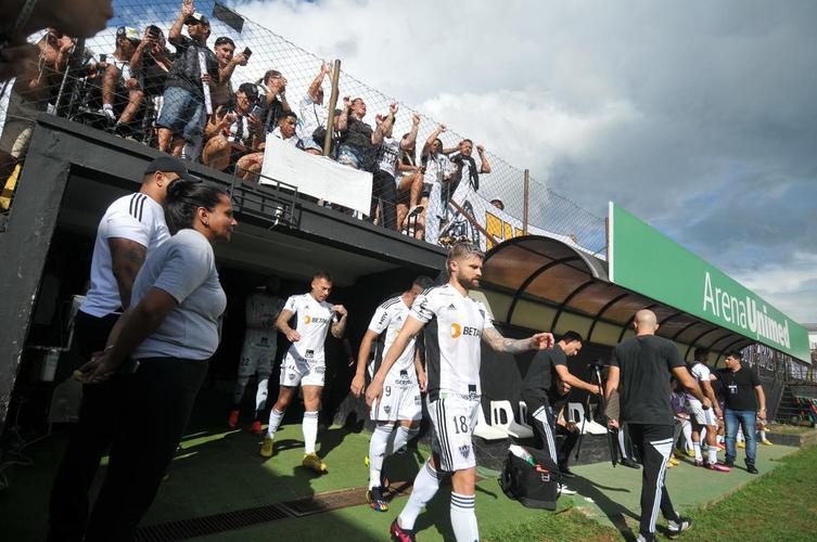 Fotos do jogo entre Athletic x Atltico, pelo Campeonato Mineiro