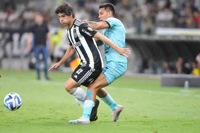 Paulinho quer Galo com 'faca entre os dentes' em jogos da