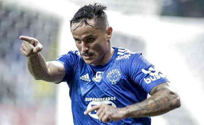 Coritiba anuncia atacante Edu, ex-Cruzeiro - Superesportes