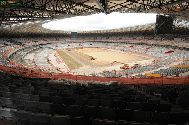 14/11/2012 - Reforma do Mineiro praticamente concluda no interior e no exterior