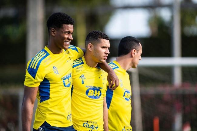 Fotos do treino do Cruzeiro desta segunda-feira (27/9)