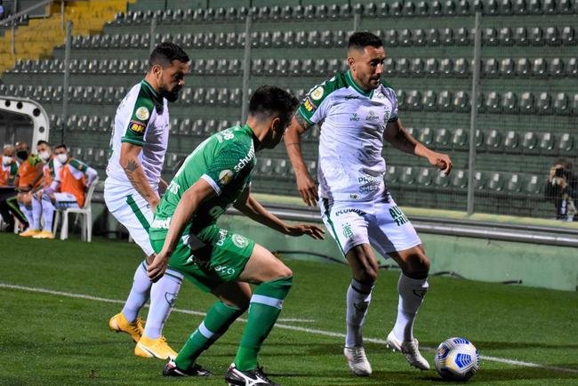 Amrica visitou a Chapecoense na Arena Cond pela 16 rodada do Brasileiro