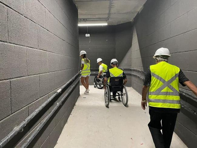 Fotos da visita feita por pessoas com deficincia na Arena MRV, nesta quinta-feira (9/2)
