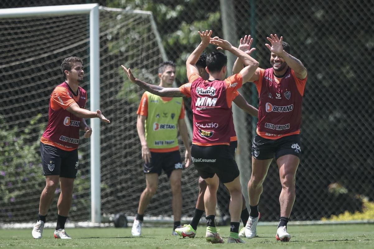 Fotos do treino do Atltico nesta quinta-feira na Cidade do Galo