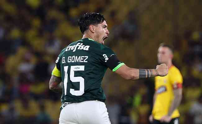 Gmez est a um jogo de se tornar jogador estrangeiro com mais partidas pelo Palmeiras
