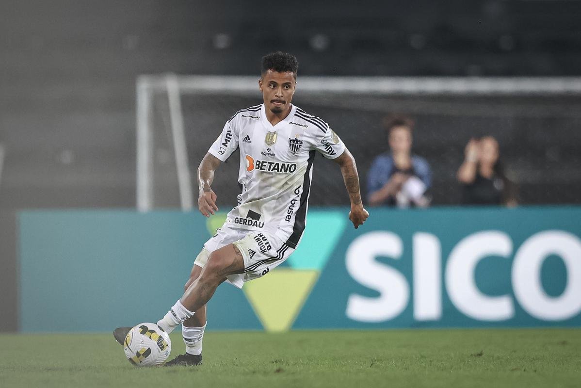 Botafogo x Atltico: veja fotos do jogo no Nilton Santos