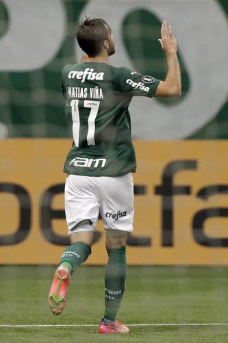 Matias Viña, do Palmeiras (Uruguai)