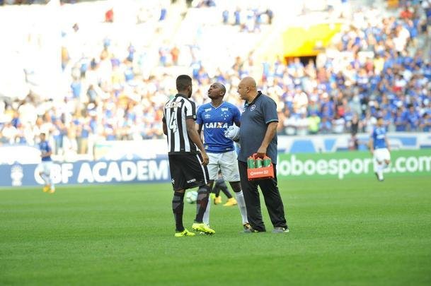 Imagens do jogo entre Cruzeiro e Botafogo, pela 19 rodada do Brasileiro, no Mineiro