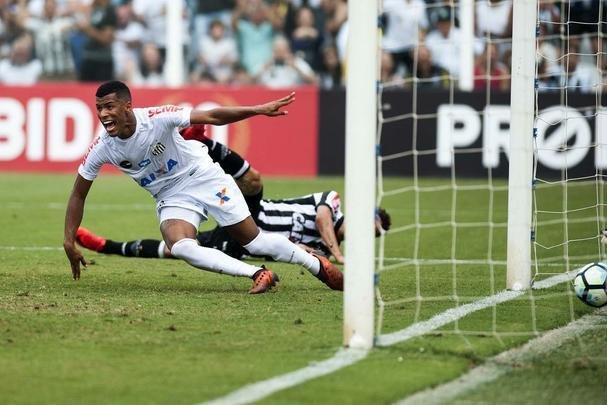 O Santos venceu o Atlético por 3 a 1 neste sábado, em jogo da 32ª rodada do Campeonato Brasileiro