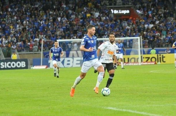Fotos de Cruzeiro x Corinthians, no Mineiro, pela oitava rodada do Campeonato Brasileiro