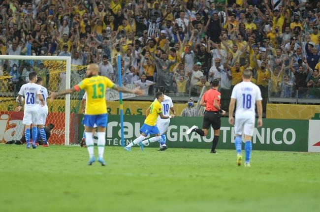 Brasil goleou o Paraguai por 4 a 0 no Mineiro, em BH, pelas Eliminatrias da Copa do Mundo, com gols de Raphinha, Philippe Coutinho, Antony e Rodrygo