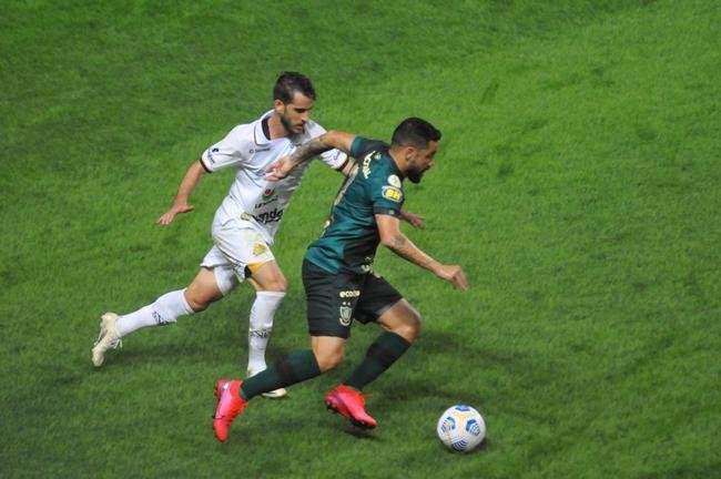 Fotos do jogo entre Amrica e Cricima, no Independncia, em Belo Horizonte, pela terceira fase da Copa do Brasil.