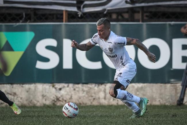 Fotos do jogo entre Democrata-GV e Atltico, pelo Campeonato Mineiro