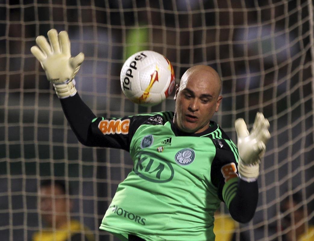 2012: no mesmo ano em que venceu a Copa do Brasil, o Palmeiras foi rebaixado ao ficar em 18. 11 pontos atrs do 16 colocado. J em 2013, o clube liderou a Srie B e terminou o torneio como campeo, com uma vantagem de 20 pontos para o quinto colocado.