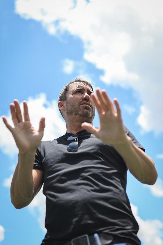 Coudet conhece a Cidade do Galo