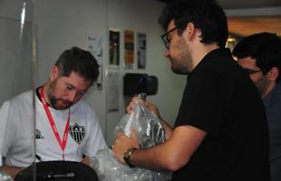 Filhos de Kalil devolvem Galo de Prata ao Atltico