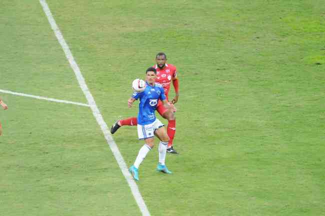 Photos of the game between Cruzeiro and Vila Nova, at Mineir