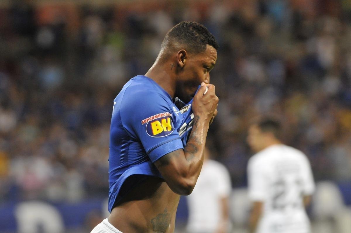 Fotos de Cruzeiro x Corinthians, no Mineiro, pela 34 rodada do Campeonato Brasileiro