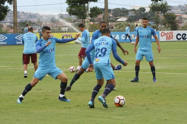 Imagens do treino do Cruzeiro neste domingo (20/05/2018)