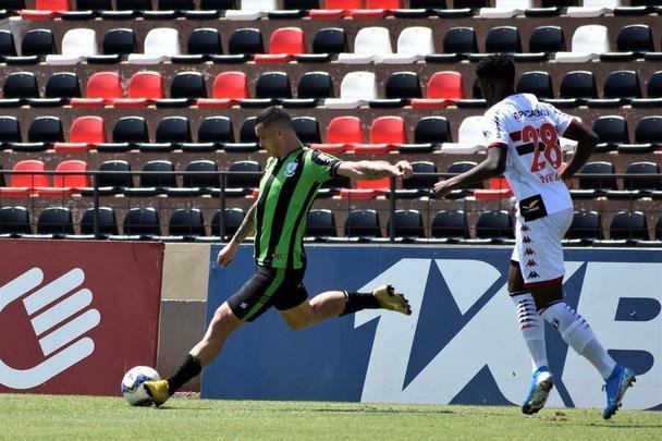 Fotos do empate por 0 a 0 entre Botafogo-SP e Amrica, em Ribeiro Preto, pela Srie B do Brasileiro