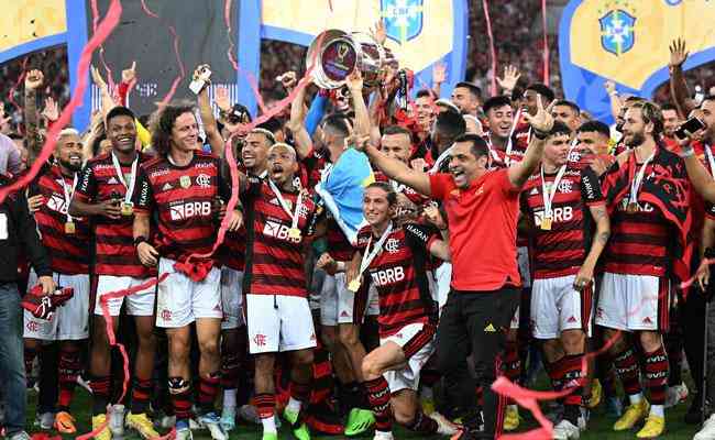 Flamengo fatura em 6 meses mais do que 16 clubes da Série A em 2022