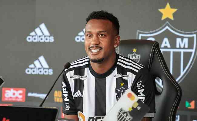 Internacional pede 2 jogadores do Galo para liberar Edenilson; confira 