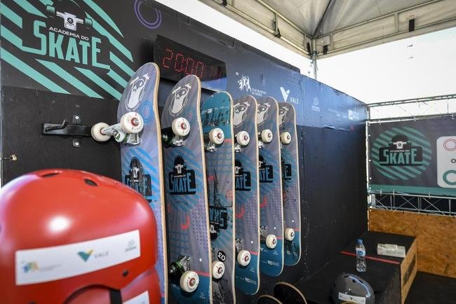 Esplanada do Mineiro tem aulas gratuitas de skate