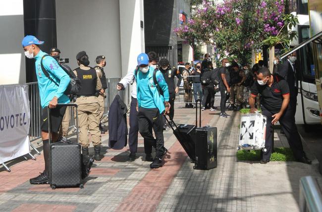 Chegada da Seleção Brasileira a Belo Horizonte, para jogo contra o Paraguai, pelas Eliminatórias