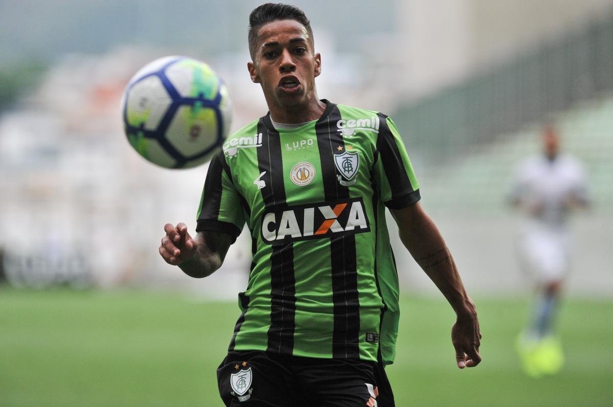 Fotos de América x Grêmio, neste sábado (20/10), no Independência, pela 30ª rodada do Campeonato Brasileiro