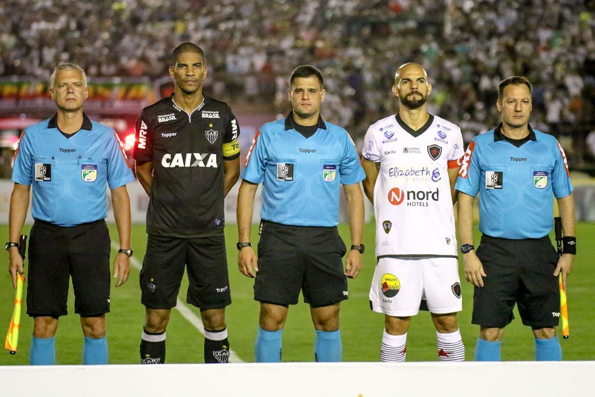 Botafogo-PB e Atltico se enfrentaram na noite desta quarta-feira, pela Copa do Brasil