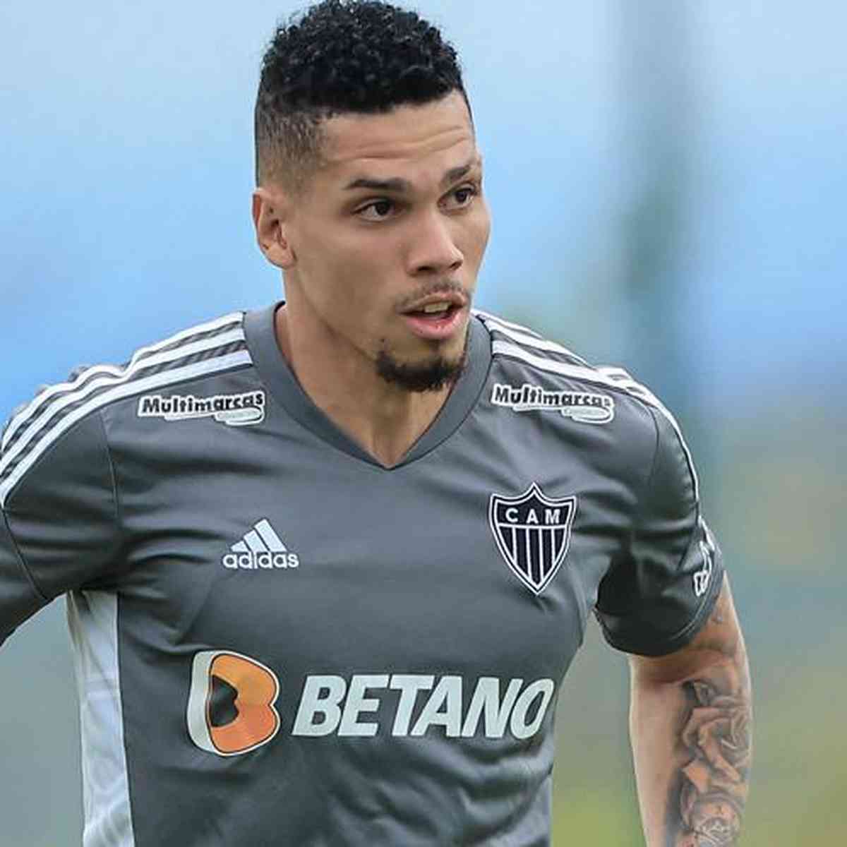 São Paulo anuncia contratação do quinto reforço, o zagueiro Alan Franco -  Superesportes