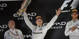Festa de Nico Rosberg com o ttulo indito na Frmula 1; feito veio com segundo lugar em Abu Dhabi