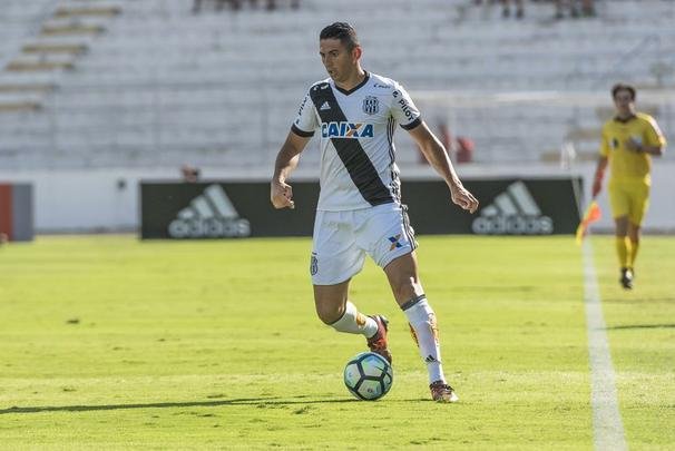 Danilo (Ponte Preta) - Jogos: 31 / Gols: 3 gols (média de 0,09 gol por jogo) - Danilo é titular absoluto da Ponte Preta na boa campanha pela Série B do Brasileiro. A Macaca é a vice-líder. O vínculo de empréstimo vai até dezembro deste ano.