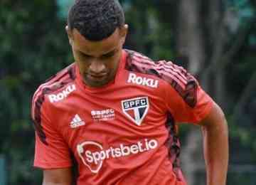 Após a eliminação no Campeonato Paulista, o São Paulo avaliou que o atacante Alisson, revelado pela Raposa, pode sair caso receba uma proposta